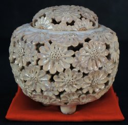 Hana-Goro censer 1960