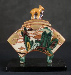 Kutani Sensu Koro 1900