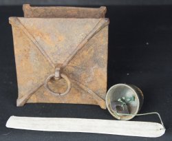 Garden bell 1900