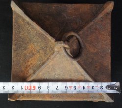 Garden bell 1900