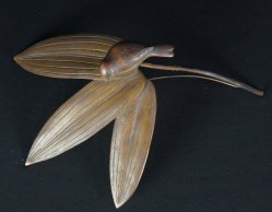 Suzume on bamboo1900