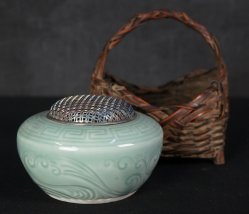 Vintage Celadon Koro 1970