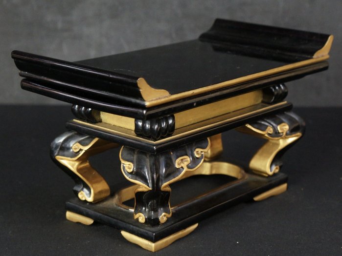 Butsudan tray stand 1900