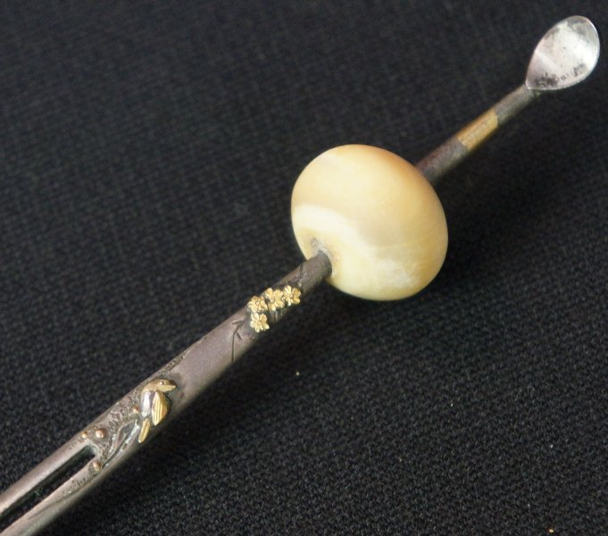 Bronze pin Hair 1900