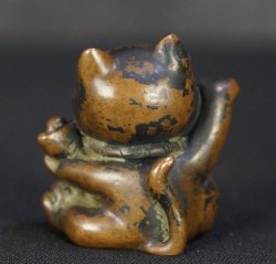 Maneki miniature cat 1900