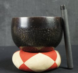Bronze chanting bell 1980