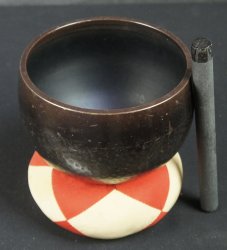 Bronze chanting bell 1980