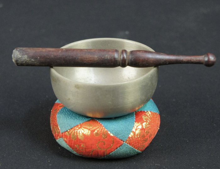 Zen bell Japan1950 temple