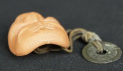 Netsuke demon Koban 1880