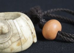 Ox bone Netsuke 1700