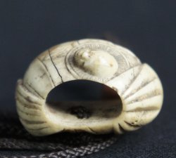 Ox bone Netsuke 1700