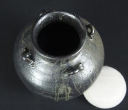 Cha-tsubo tea leaf vase1980