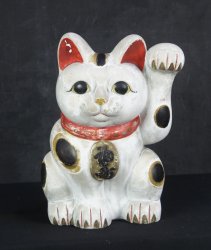 Tokyo Maneki Neko 1900 cat