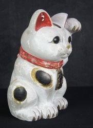 Tokyo Maneki Neko 1900 cat