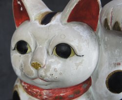 Tokyo Maneki Neko 1900 cat