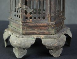 Antique temple lantern 1750 Tsuridoro