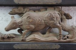 Antique temple Ushi 1800