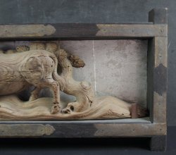 Antique temple Ushi 1800