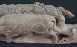 Antique temple Ushi 1800