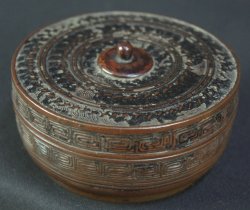 Bronze Cosmetic Box 1800