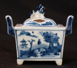 Imari Koro 1900s