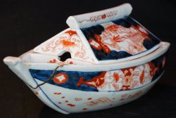 Imari boat Koro 1800s