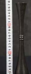 Minimalist bronze Hanaire 1900
