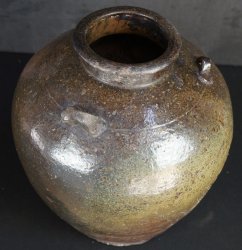 Bizen Chatsubo vase 1900