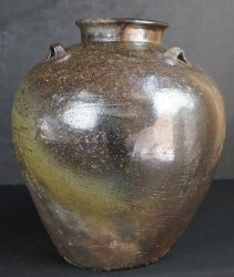 Bizen Chatsubo vase 1900