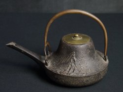 Sansui Tetsubin kettle 1800