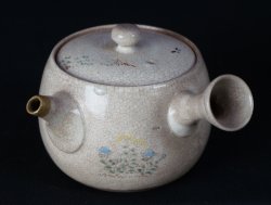 Kutani tea pot 1900