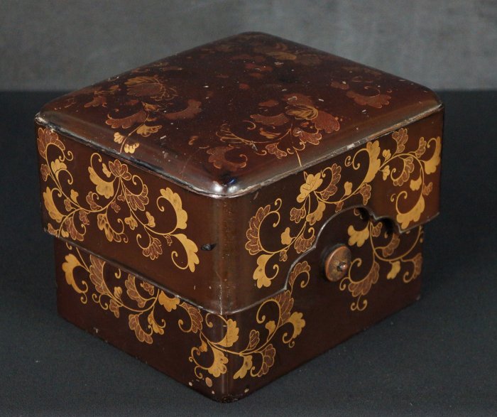 Antique Bento box 1800