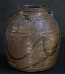Antique Bizen Tsubo 1700
