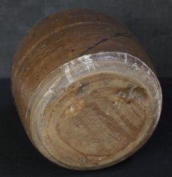 Antique Bizen Tsubo 1700