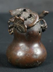 Antique bronze Hyotan 1700