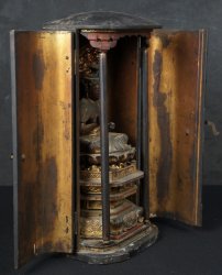 Antique Butsuzo sculpture 1800