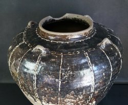 Antique Chatsubo 1600