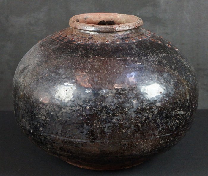 Antique Chatsubo tea vase 1700