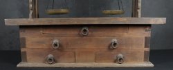 Antique doctor scale Hakari 1800