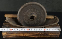 Antique Kampoyaku grinder 1800