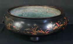 Antique Maki-e brazier 1700