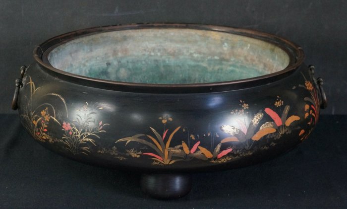 Antique Maki-e brazier 1700