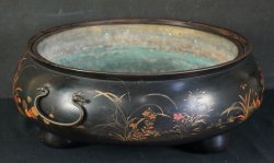 Antique Maki-e brazier 1700