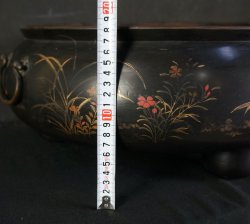 Antique Maki-e brazier 1700