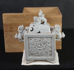 Banko-Yaki censer 1900