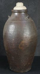 Bizen Chatsubo vase 1700