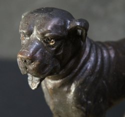 Bronze sculpture Inu 1970