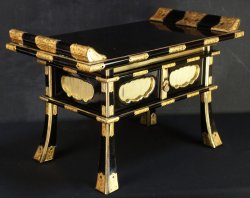 Buddhist altar 1950 Butsudan