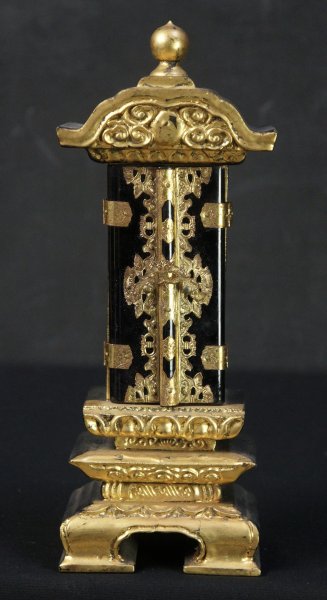 Buddhist altar 1980 D