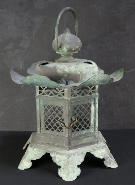 Buddhist temple lamp 1820